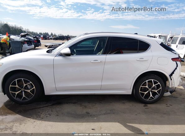 ZASPAKBN5L7C89590 2020 ALFA ROMEO STELVIO White სალონის 360-გრადუსიანი ხედი