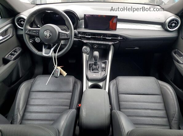 ZASPATCWXR3053222 2024 ALFA ROMEO OTHER Black Vista del salpicadero