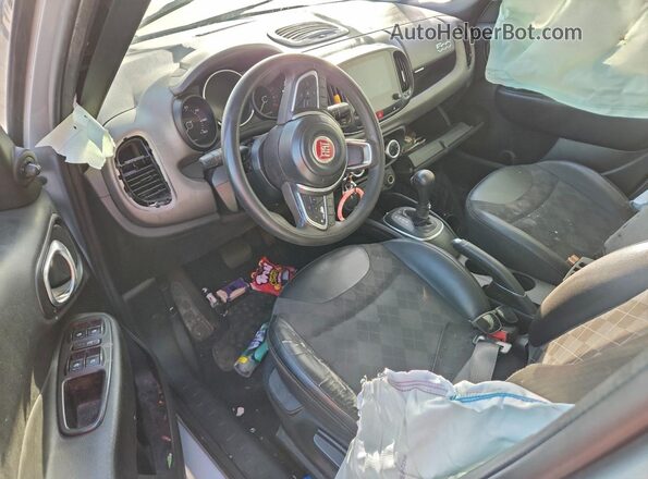 ZFBCFAAH7JZ040548 2018 FIAT 500L Silver Widok deski rozdzielczej