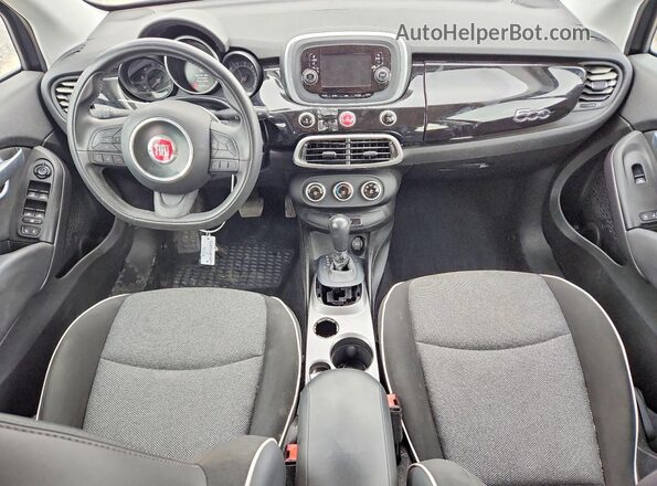 ZFBCFXAB3HP572657 2017 FIAT 500X Black Widok deski rozdzielczej