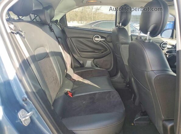 ZFBCFXCB3JP653807 2018 FIAT 500X Синий Вид задней части салона