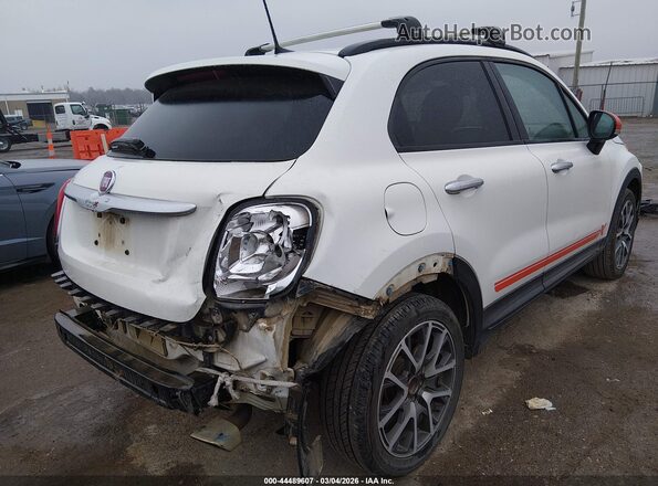 ZFBCFXCB3JP708059 2018 FIAT 500X Белый Задняя правая четверть