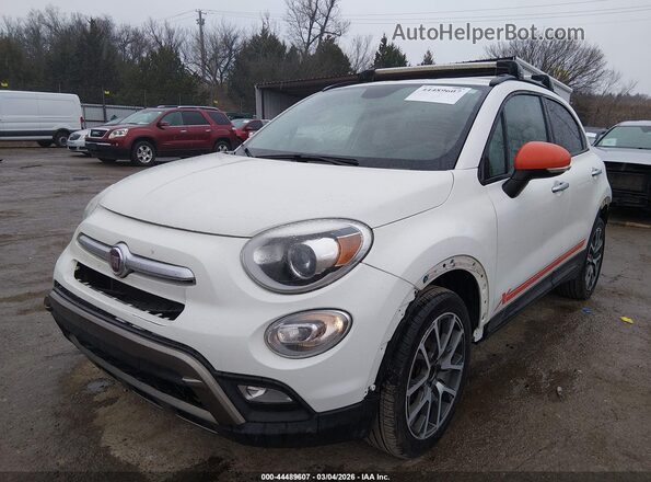 ZFBCFXCB3JP708059 2018 FIAT 500X Белый Передняя левая четверть