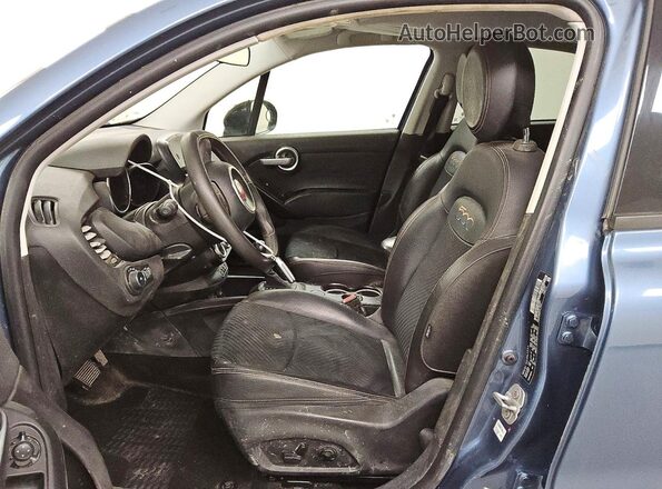 ZFBCFXCB4JP634893 2018 FIAT 500X Blue Вид салону спереду