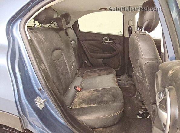 ZFBCFXCB4JP634893 2018 FIAT 500X Blue Вид задніх сидінь