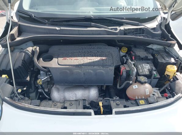 ZFBCFXCB9HP611460 2017 FIAT 500X White Widok z tyłu