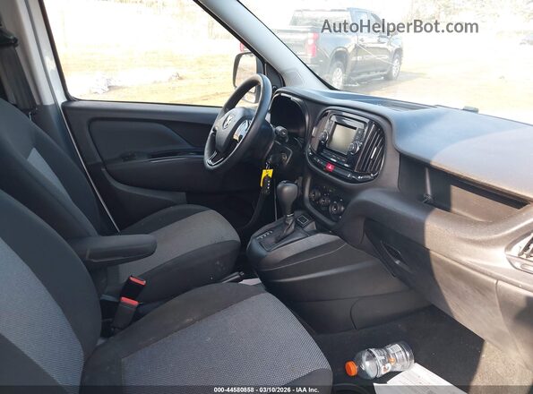 ZFBERFAB0J6L46713 2018 RAM PROMASTER CITY Белый Вид салона спереди