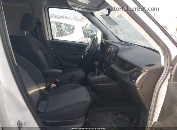 ZFBERFAT8G6B42309 2016 RAM PROMASTER CITY White Вид салону спереду