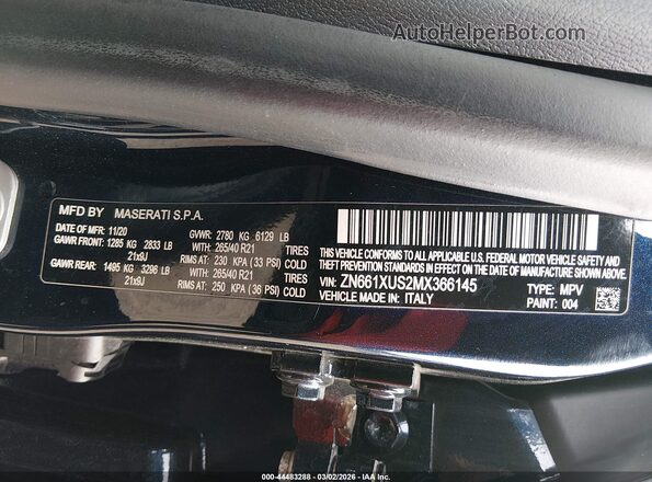 ZN661XUS2MX366145 2021 MASERATI LEVANTE Blue Вид підкапотного простору
