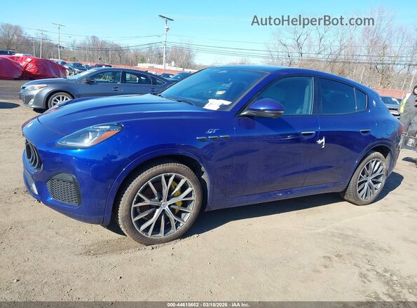 ZN682AVA5P7416162 2023 MASERATI GRECALE Синий Панорамный вид салона 360°