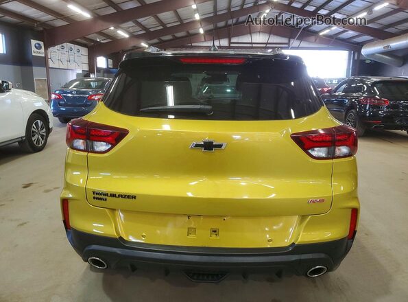 KL79MUSLXPB099674 2023 CHEVROLET TRAILBLAZER Yellow Вид ззаду
