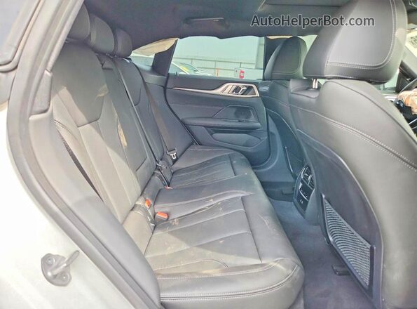 WBY43AW02RFS65016 2024 BMW I4 White უკანა სალონის ხედი