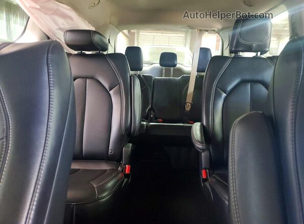 2C4RC1BG2RR179482 2024 CHRYSLER PACIFICA Black Rear interior view