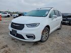 2021 Chrysler Pacifica Touring L White vin: 2C4RC1BG4MR574384