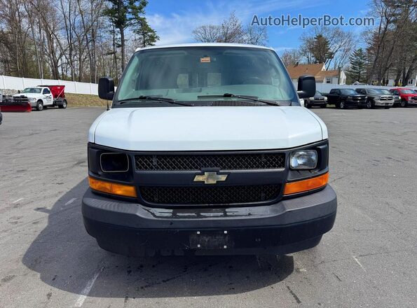 1GCZGGFF4H1263542 2017 CHEVROLET EXPRESS Белый Вид сзади