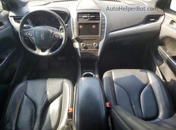 5LMCJ1C93KUL17267 2019 LINCOLN MKC Бежевый Вид щитка приборов