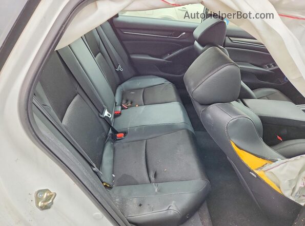 1HGCV1F31LA025639 2020 HONDA ACCORD Белый Вид задней части салона