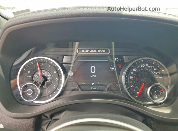 1C6SRFJPXTN255511 2026 RAM 1500 Серебряный Вид щитка приборов