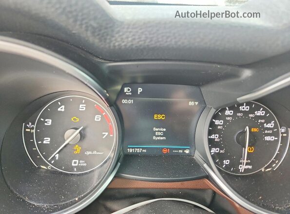 ZASFAKPN8J7B71325 2018 ALFA ROMEO STELVIO Gray Widok tylnych siedzeń