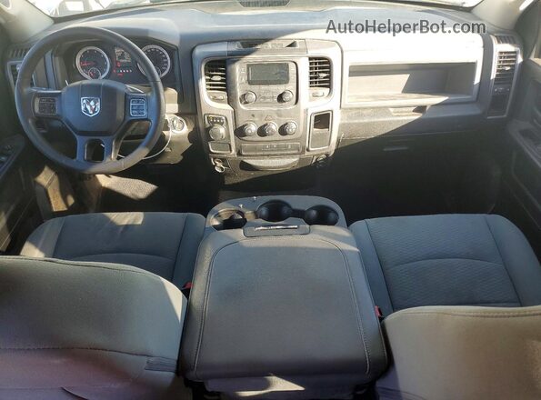 1C6RR6FG4KS678091 2019 RAM 1500 White Widok zestawu wskaźników