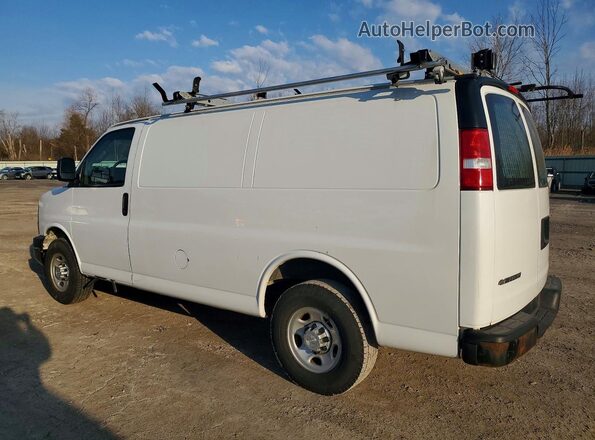 1GCWGAFF9H1162061 2017 CHEVROLET EXPRESS White Tył prawy