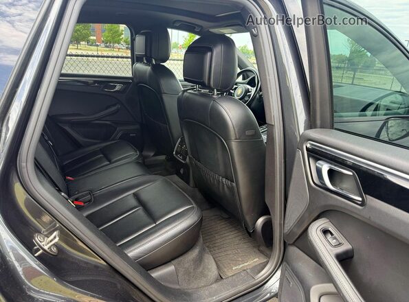 WP1AB2A51JLB33403 2018 PORSCHE MACAN Серый Вид салона спереди