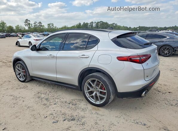 ZASFAKNN8J7B92646 2018 ALFA ROMEO STELVIO Silver Tył prawy