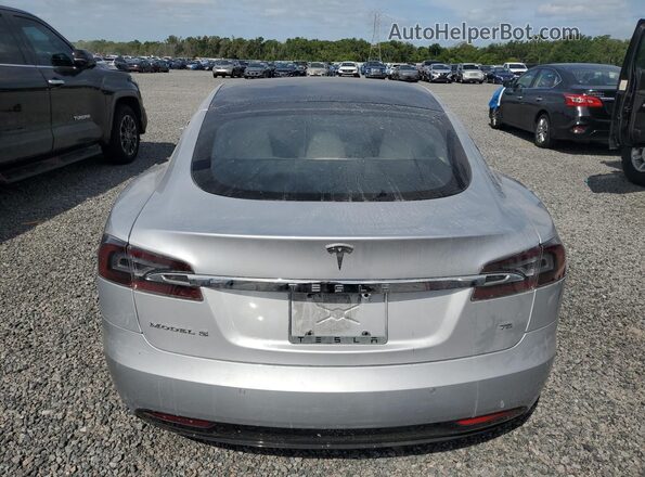 5YJSA1E13HF219724 2017 TESLA MODEL S Серебряный Вид салона спереди