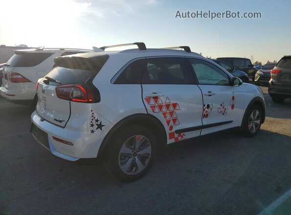 KNDCB3LC2K5284266 2019 KIA NIRO Белый Передняя правая четверть