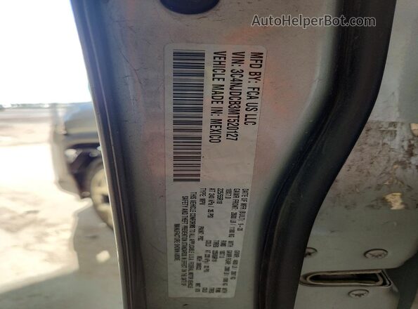 3C4NJDCB3MT520127 2021 JEEP COMPASS Silver Vista interior de 360 grados