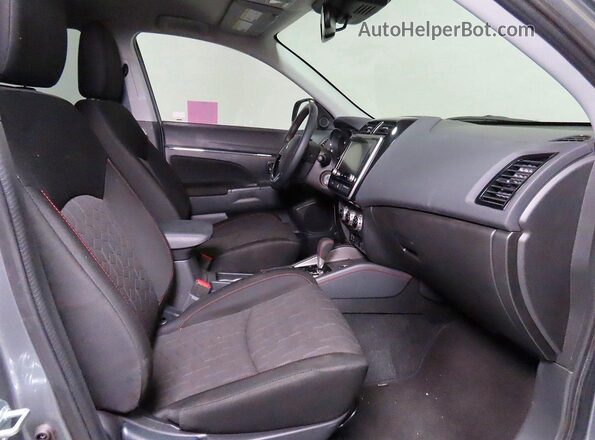 JA4ARUAU5SU003081 2025 MITSUBISHI OUTLANDER Серебряный Вид сзади