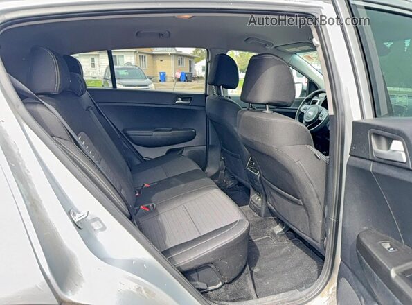 KNDPMCAC7H7037286 2017 KIA SPORTAGE Silver Widok wnętrza z przodu