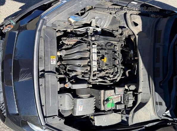 KM8K2CAA0JU131639 2018 HYUNDAI KONA Черный Вид салона спереди