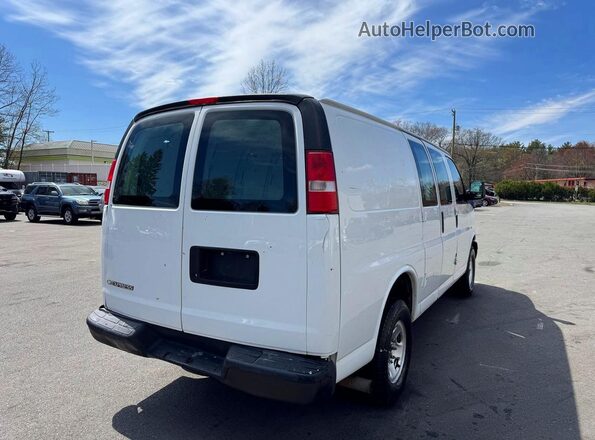 1GCZGGFF4H1263542 2017 CHEVROLET EXPRESS Белый Передняя правая четверть