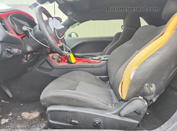 2C3CDZJG6LH110427 2020 DODGE CHALLENGER Черный Вид панели приборов