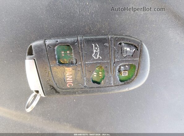 1C3CCCAB1GN145586 2016 CHRYSLER 200 Черный Вид панели приборов
