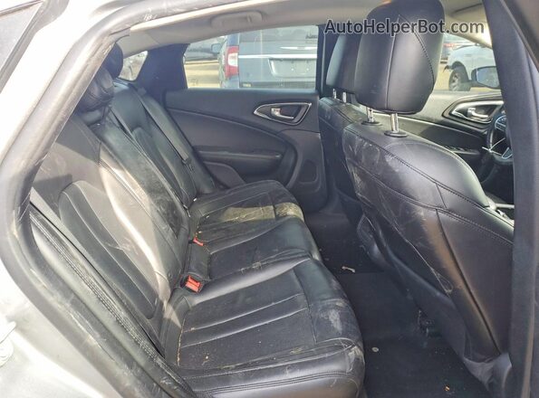 1C3CCCAB5HN509526 2017 CHRYSLER 200 Серебряный Вид задних сидений