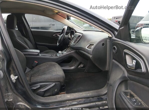 1C3CCCFB6HN512007 2017 CHRYSLER 200 Dark Blue Widok wnętrza z przodu