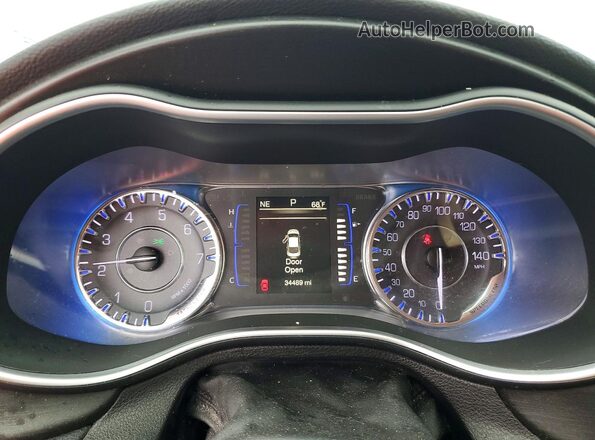 1C3CCCFB8HN505849 2017 CHRYSLER 200 Серый Вид щитка приборов