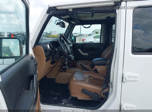 1C4HJWFG2GL297899 2016 JEEP WRANGLER UNLIMITED White Вид салону спереду