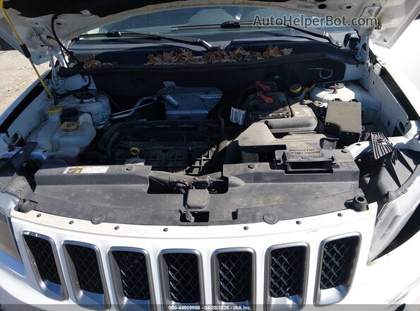 1C4NJCBA3GD591132 2016 JEEP COMPASS White Вид ззаду