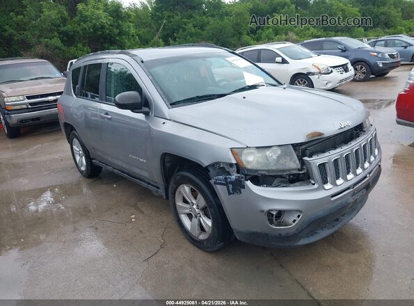 1C4NJCBA7GD560966 2016 JEEP COMPASS Серебряный Передняя правая четверть