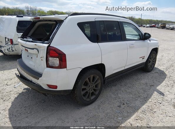 1C4NJCBB3HD136159 2017 JEEP COMPASS White Tył prawy