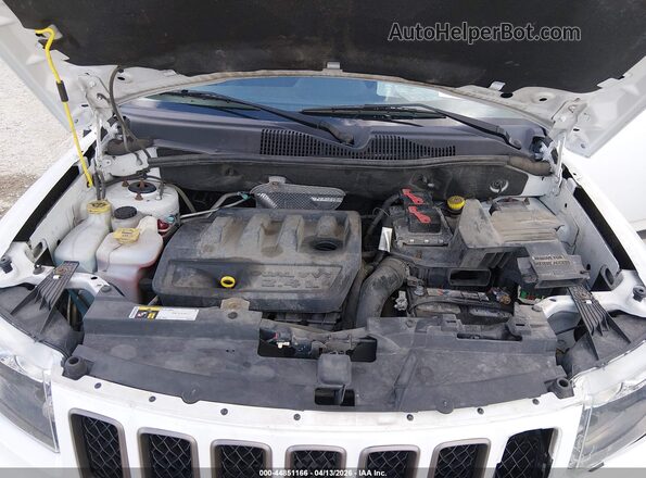 1C4NJCBB3HD136159 2017 JEEP COMPASS White Widok z tyłu
