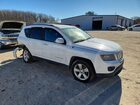 2016 Jeep Compass Latitude White vin: 1C4NJCEA3GD640759