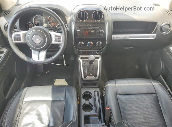 1C4NJCEA3GD676385 2016 JEEP COMPASS Charcoal Widok deski rozdzielczej