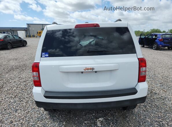 1C4NJPBA5GD765807 2016 JEEP PATRIOT White Widok z tyłu