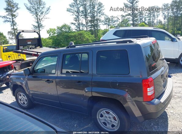 1C4NJPBAXGD761302 2016 JEEP PATRIOT Gray Widok wnętrza z tyłu