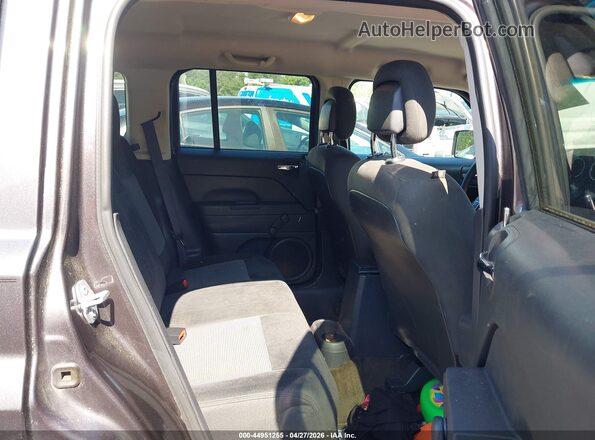 1C4NJPBAXGD761302 2016 JEEP PATRIOT Gray Widok naklejki z numerem VIN