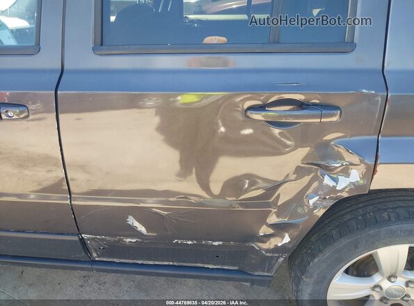 1C4NJRFB3GD709346 2016 JEEP PATRIOT Gray Widok z przodu